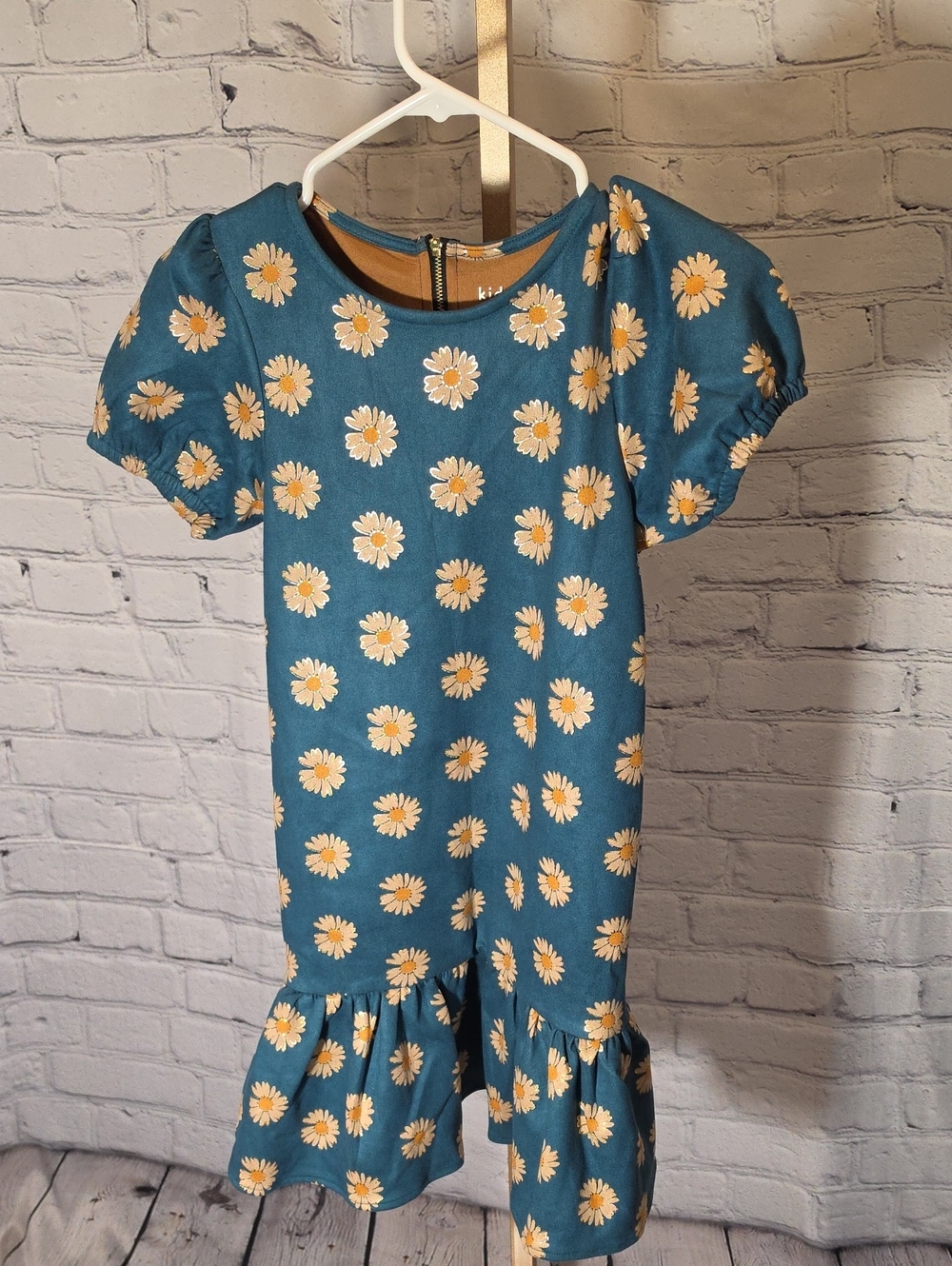 NWT kidpik Teal Daisy Print Ruffle-Hem Skirt